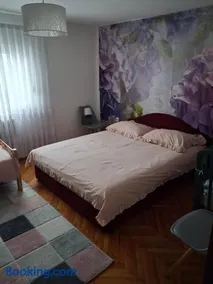 Apartment Upper Town - Image 2