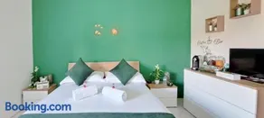 B&B Sophie - Image 1