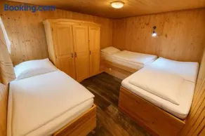 Camping Standard Bungalow Ferienwohnung auf Rügen - bis 5 Personen - nur 100m zum Naturstrand - mitten im Wald - Familien und Hunde herzlich willkommen - Feriensiedlung Schwalbennest - Image 2