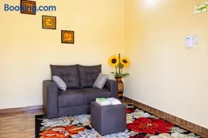 Ulises House Jardín Privado Cerca del Aeropuerto - Image 3