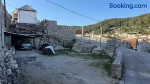 Visilo Heritage Stone House - A 300-year-old Legacy in the Heart of Pučišća - Image 2