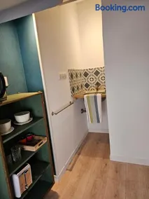 Jolie SUITE de 28m² - LA HUME Centre - Image 4