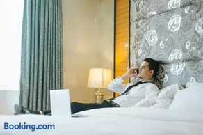 The Royal Mandaya Hotel - Image 2