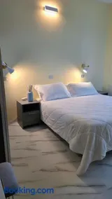 Hotel Mondial - Image 2