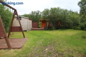 Relaxing and cozy cottage with hot tub - Image 3