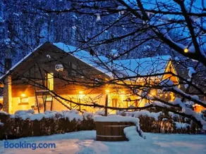 Artizan Chalet - Image 4