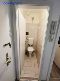 Apartment near VIENNA Airport - Image 3