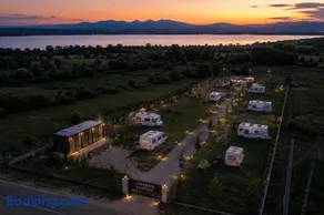 LakeSide Camping - Image 1