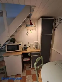P'tite maison atypique avec terrasse - Image 2