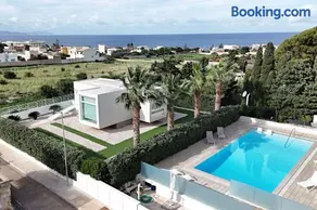 Familienorientierte weiträumige Villa mit Garten, privatem Pool und Whirlpool - Image 1
