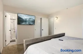 Spacious home in desired NE Location - Image 5