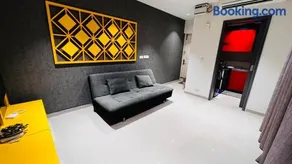 Cozy 1BHK High-Rise near ECR Balcony View Fully AC Family Friendly - Image 2