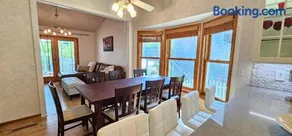 Nature's Blissful Haven - King Bed & Heated Garage - Image 3