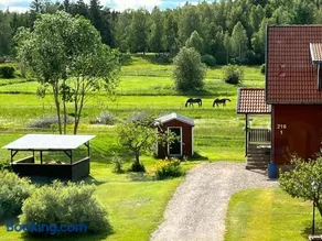 Fridfullt boende på landet - Image 1