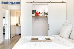 Stylish Westside Stay in Santa Monica - Image 4