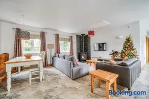 Luxury Cottage in New Forest Perfect for Family and Friends - Image 4