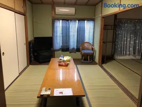 TSUKASA HOUSE Nearby meals shops and Station English OK Kumano Kodo quiet Private Room Luggage storage shipment 無料駐車場 - Image 1