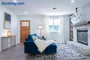Charming Modern Home - Image 5