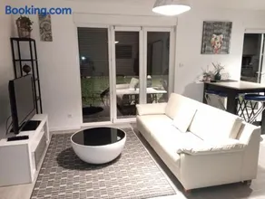 Maison avec terrasse - Image 2