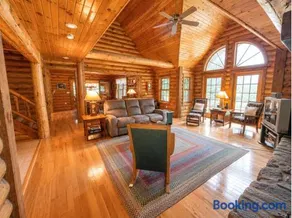 Luxury Log Home W Sandy Frontage Private Dock Year-Round trails - Image 1