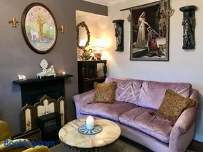 Glastonbury Rose Cottage - Magical Victorian Town Centre Stay - Image 2