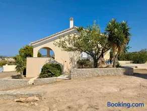 The Lookout by Goutos Luxury Living - Image 4