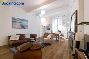 PREF 2 · F4 - VASTE ET BOURGEOIS ,3 CHAMBRES, ASCENSEUR, VX-NICE - Image 4
