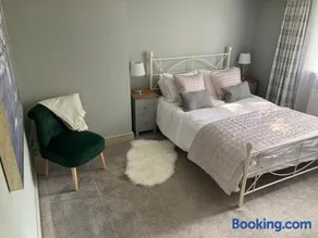 Spacious Cottage in Idyllic Spot - Image 3
