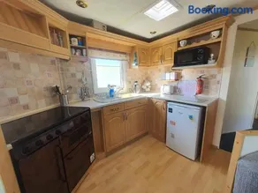 The Topaz Caravan HF12 - Image 5