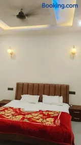 Kanha Hotel - Image 2