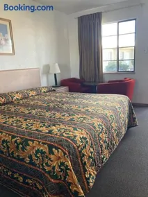 Value Inn - Image 2