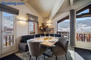 Luxury 4BR Apartment with Fireplace & Private Parking - Val Thorens - Image 4