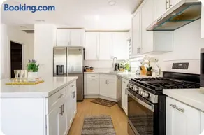 The Heart Of LA House - Image 4