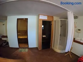 Family Hotel Shoky - Image 2
