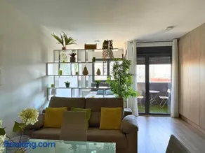 Oasis con Piscina y AC junto al PTS metro y Hospital San Cecilio parking incluido - Image 2