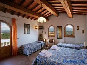 Villa immersa nel verde della Toscana - Image 3