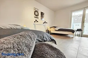 Modern Apartment near Offenbach in Seligenstadt - Image 2