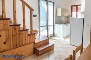M35 - Marcelli, trilocale con terrazzo e a/c - Image 3