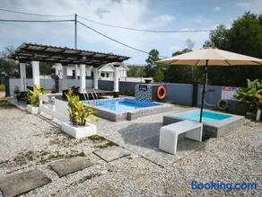 Anna Homestay Penarik Private Pool - Image 1