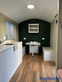 Oyster Bay Retreats - Image 3