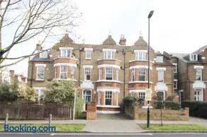 SW4 Apartment Clapham Common - Image 2