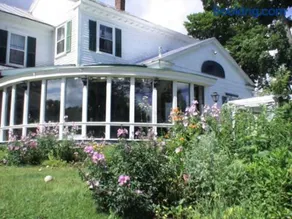 McIndoe Falls Inn - Image 2