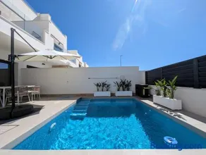 R-40-F Exclusive Villa with jacuzzi - Image 2