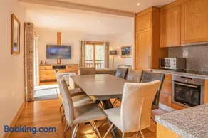 Grand Paradis- Modern 3 bedroom apartment with spectacular views - Image 4