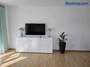 New Apartment mit Terrasse - Image 3