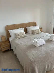 Los Granados Stunning 2 Bed Beach Apartment - Image 1