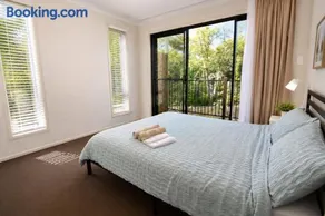 Private 1-Bedroom Lower-Level Unit, Self Check-in - Image 2
