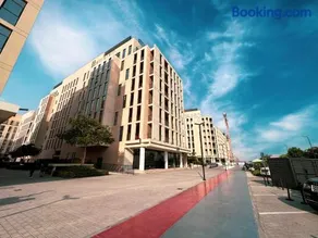 Big Studio Apartment in Al Mamsha Sharjah - Luxe Minimalist - Image 4