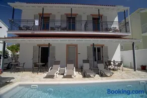 Nicola's Apartments - Image 3