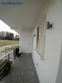 Karaj Hostel Apartment - Image 1